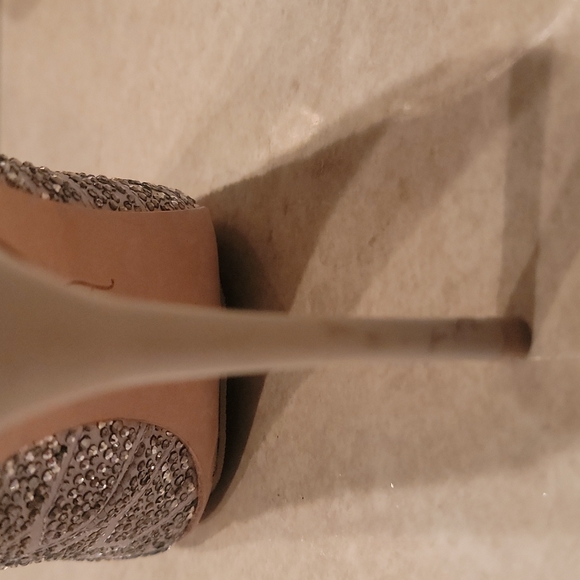 Vince Camuto Gray Pumps - Picture 9 of 9